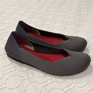 Rothy’s flats in gray and black check, women’s size 6